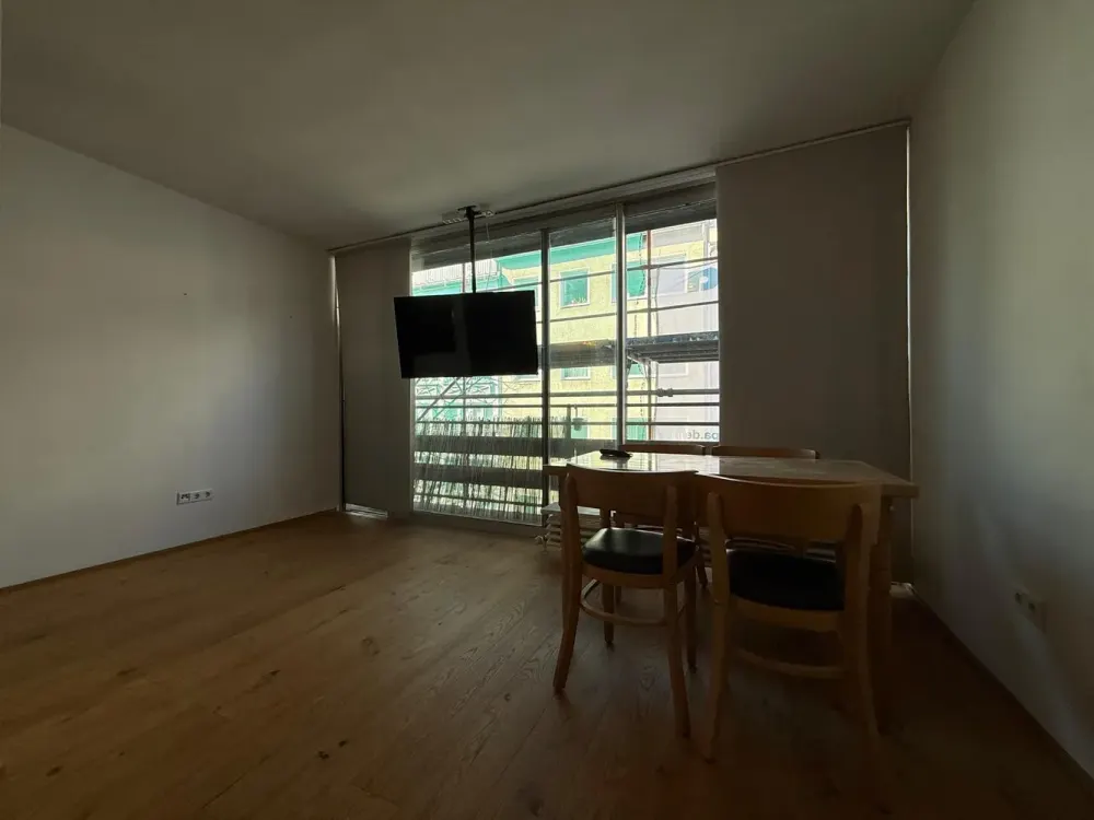 Geräumiges 1-Zimmer Apartment mit Pantryküche in zentraler Lage von Düsseldorf