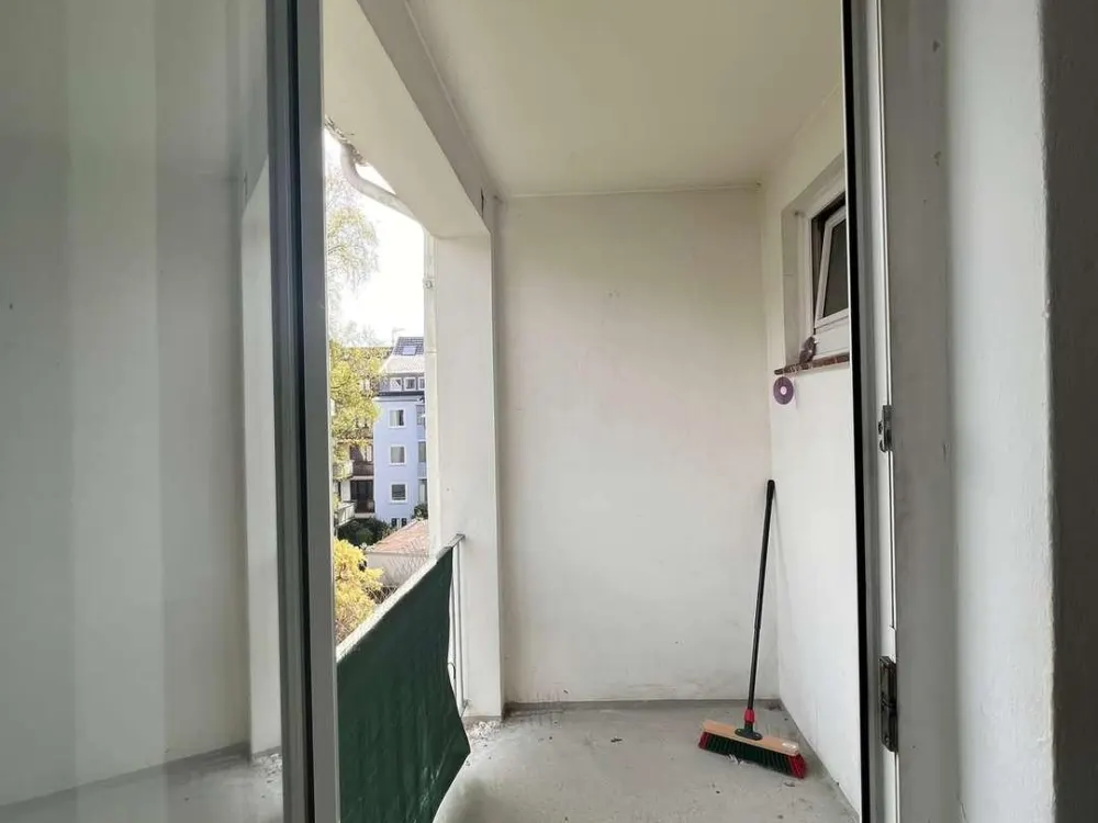 1-Zimmer Wohnung mit Loggia in zentraler Lage