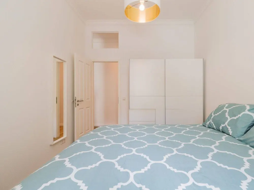 Hochwertiges, schlüsselfertig möbliertes Firmenapartment in der Torstraße, Berlin-Mitte