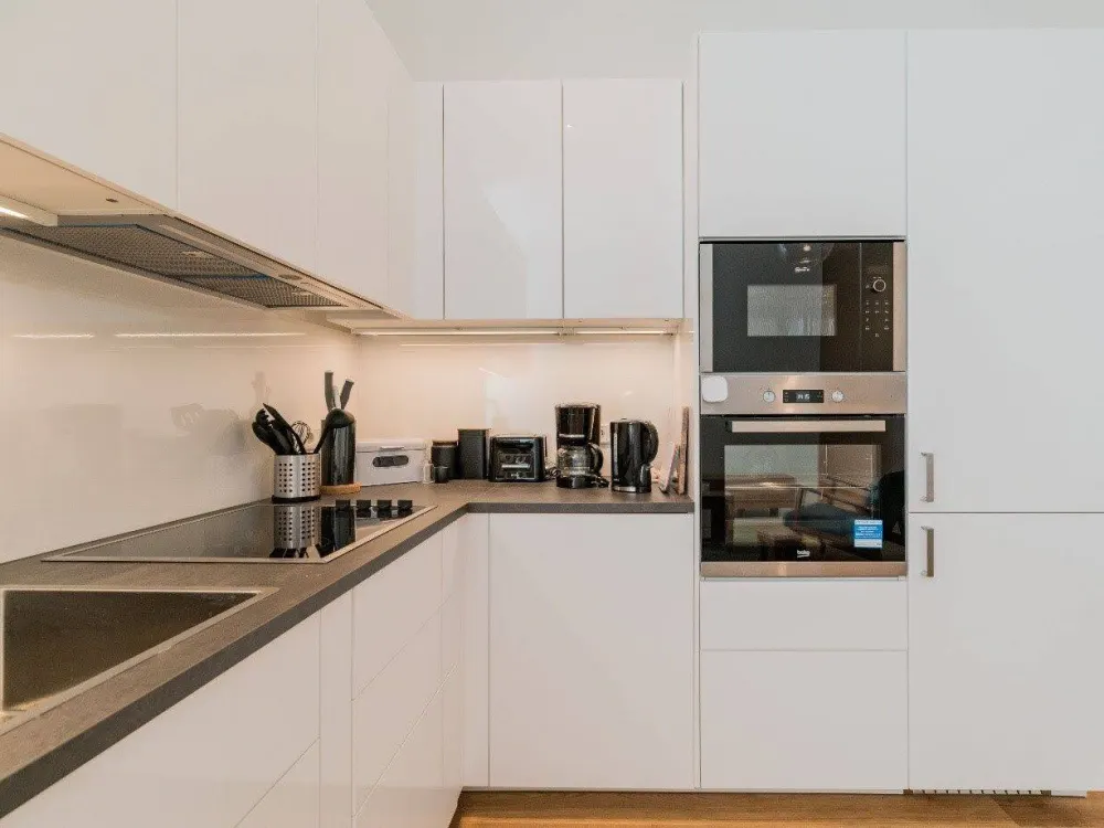 Hochwertiges, schlüsselfertig möbliertes Firmenapartment in der Torstraße, Berlin-Mitte