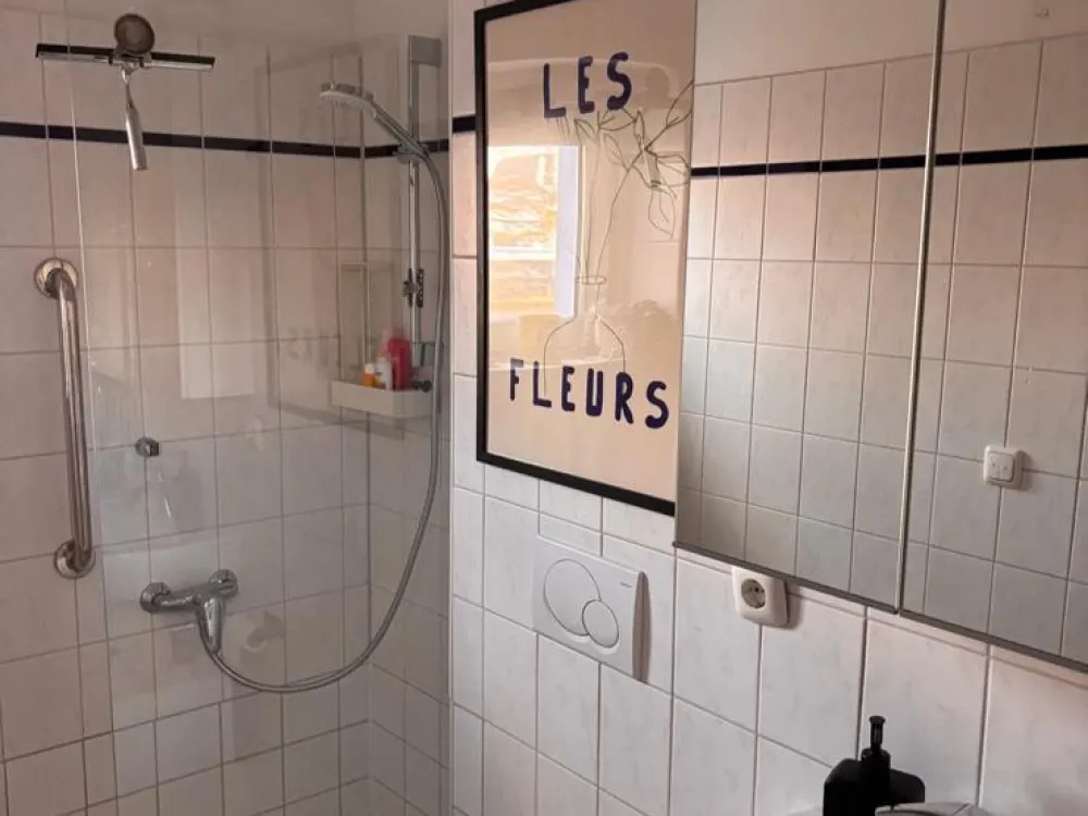 Helles, möbliertes WG-Zimmer in Frauen-WG nahe S Köpenick