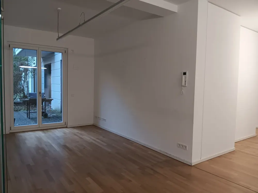 5-Zimmer-Wohnung mit Terrasse und Garten