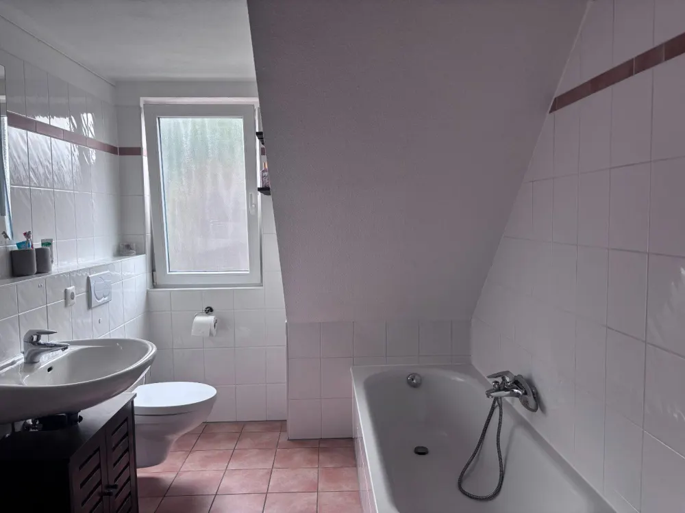 Your New Home in Lesum, Bright 4-Room Attic Apartment
