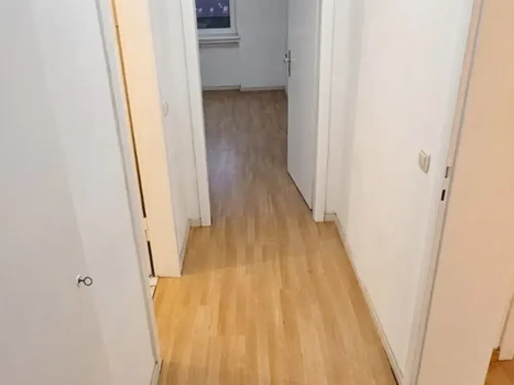 3-Zimmer Wohnung im 3. OG mit Aufzug, Küche, Bad und Süd-Balkon