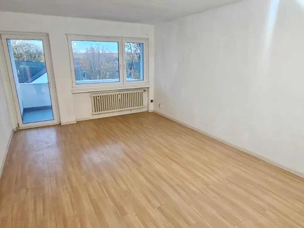 3-Zimmer Wohnung im 3. OG mit Aufzug, Küche, Bad und Süd-Balkon