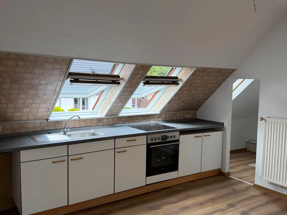 3-Room Apartment Modernized in the Two-Family House