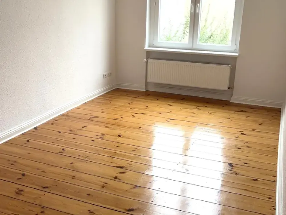 Hübsche, vollständig renovierte 3-Zi. Altbau Wohnung