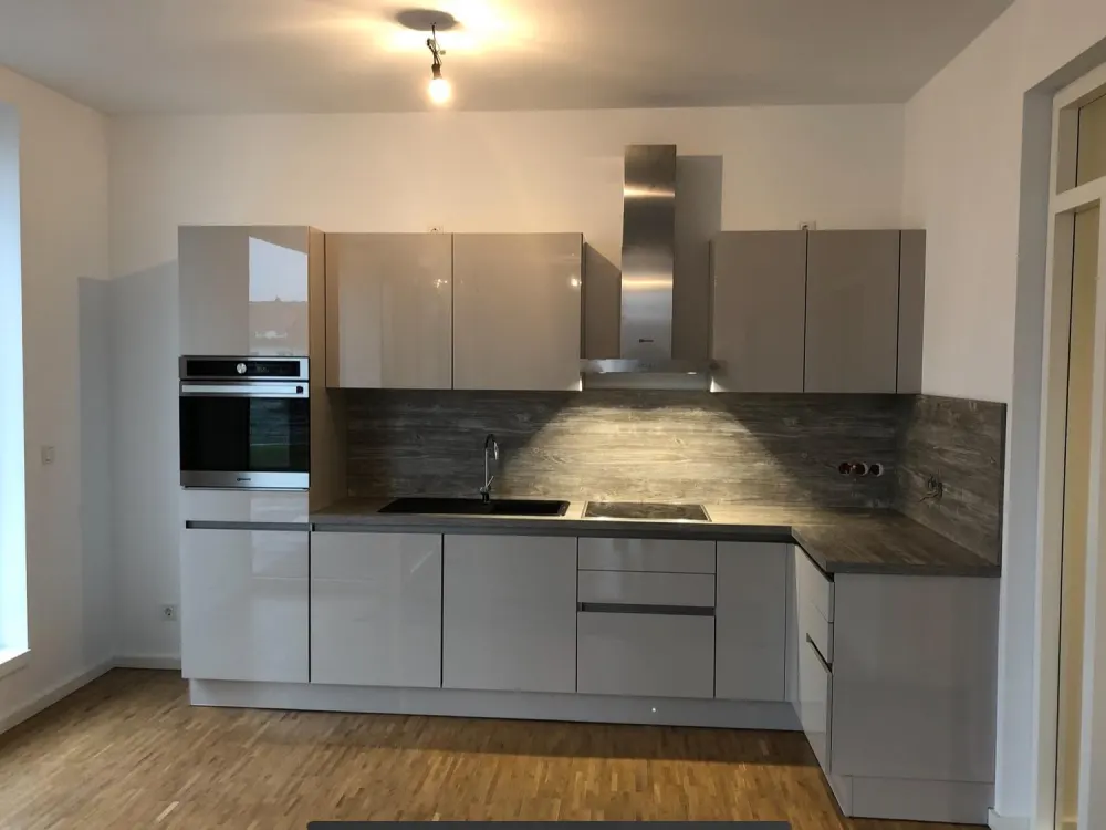Exklusive 2-Zimmer-EG-Wohnung mit EBK und Terrasse - Misburg-Nord