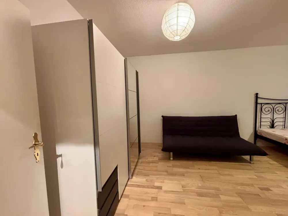 Voll möblierte 1-Zimmer-Wohnung mit großem Balkon, U5 Friedrichsfelde