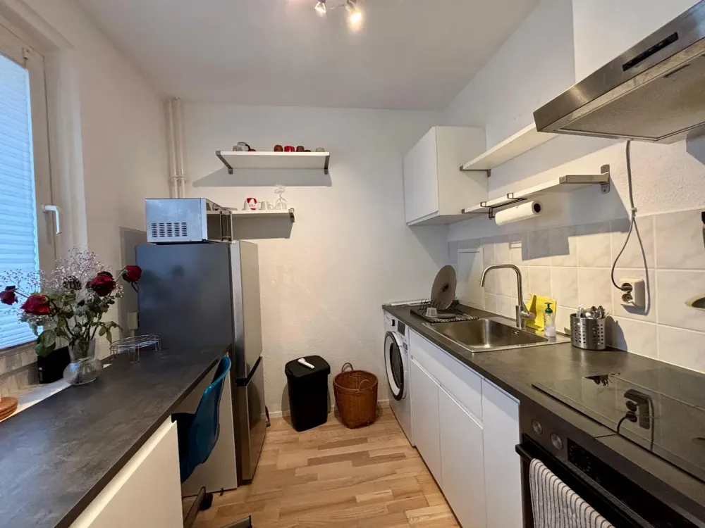 Voll möblierte 1-Zimmer-Wohnung mit großem Balkon, U5 Friedrichsfelde