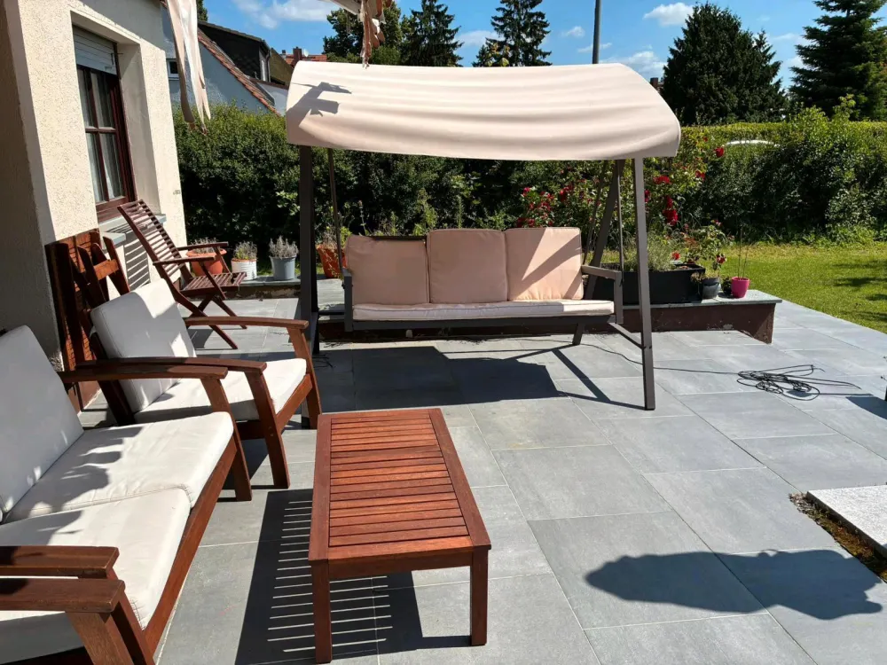möbliertes 1 Zimmer Apartment mit Terrasse und Garten