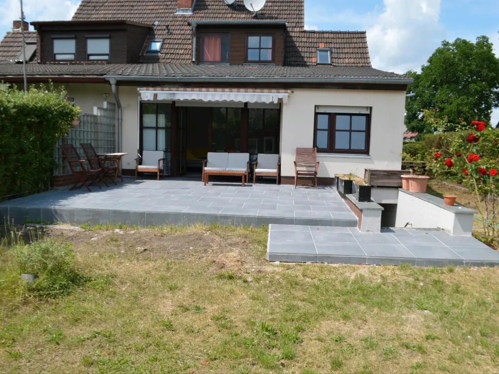 möbliertes 1 Zimmer Apartment mit Terrasse und Garten
