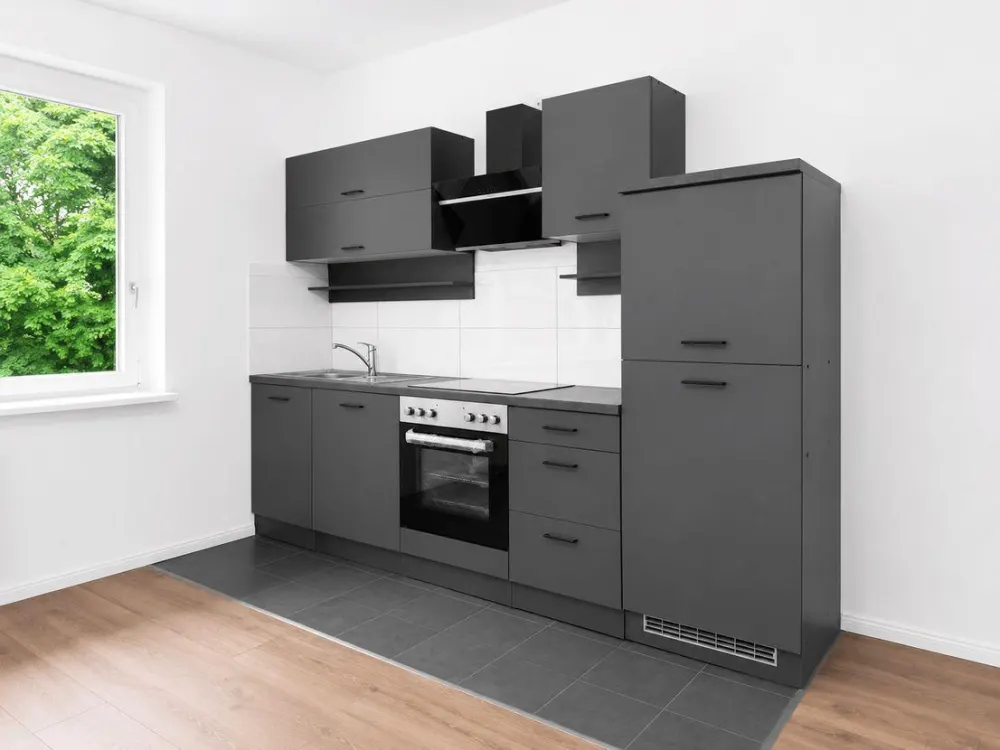 Erstbezug nach Sanierung, gepfl. 2-Zi-Whg, 45 m² mit offener EBK & modernem Tageslichtbad