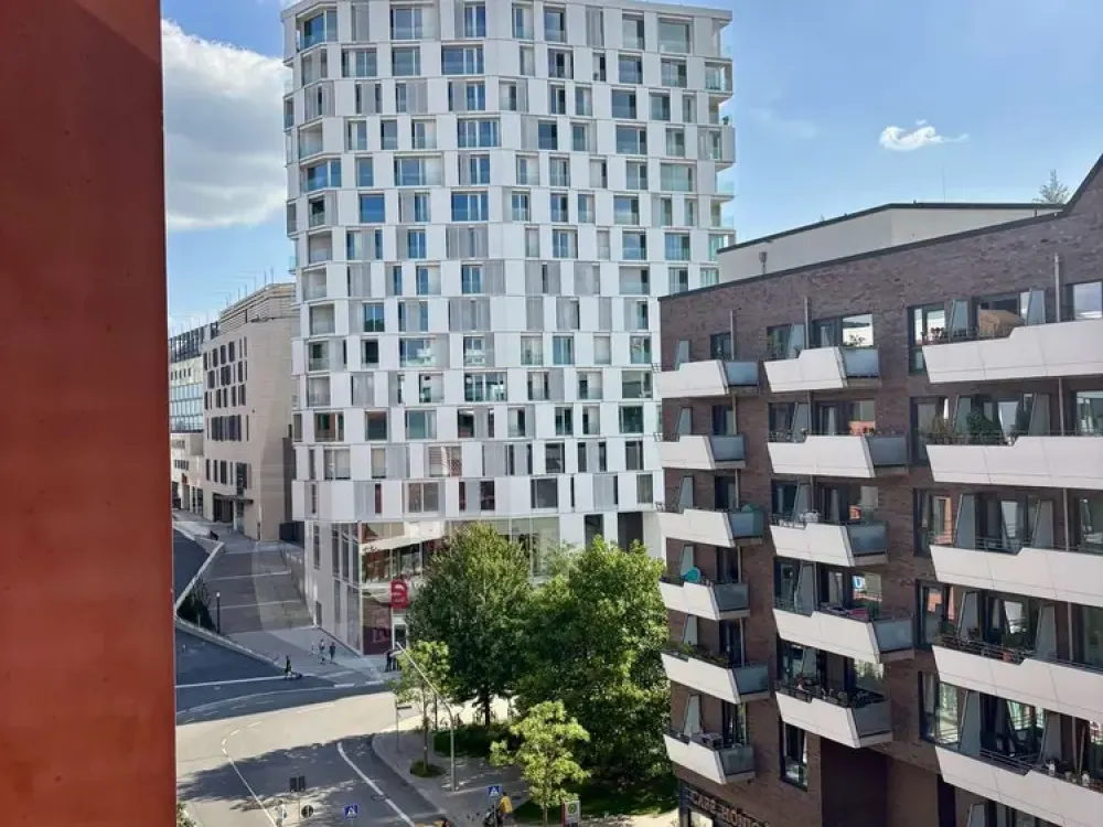 Fully Furnished Living with Elbe View, South-West-East Orientation and Luxury Features in Eleven Decks