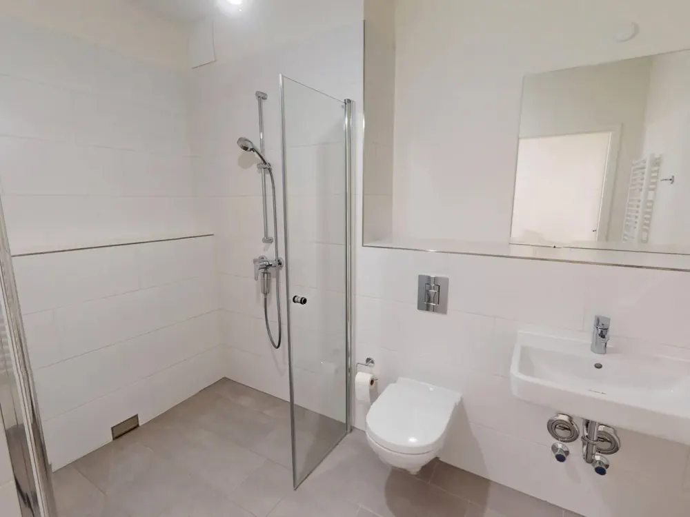 Moderne 2-Zimmer-Neubauwohnung mit EBK und sonnigem BALKON in Berlin-Friedenau