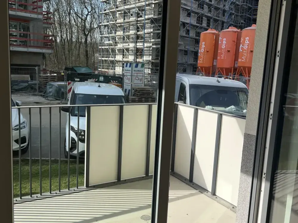 Neuwertige 4-Zimmer Erdgeschosswohnung in zentraler Lage