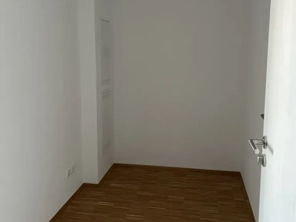 Eindrucksvoller Dachtraum mit moderner Ausstattung und EBK im Erstbezug! Lift!