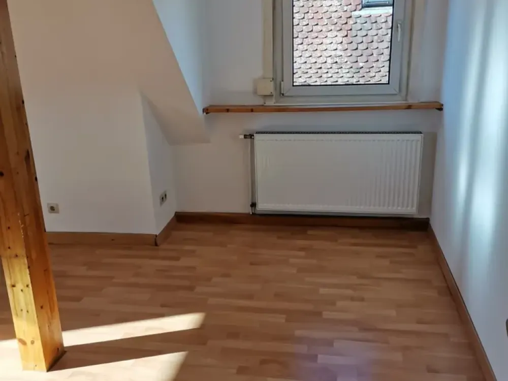 Gepflegte 2,5-Zimmer-Nichtraucher-Dachgeschosswohnung in 10min Entfernung zum Bahnhof Ludwigsburg