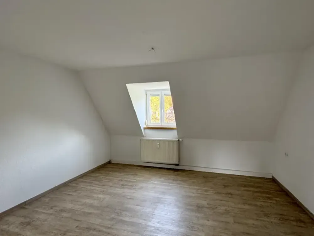 Attractive Attic Apartment in Friedrichshafen, Bright, Modern & Immediately Available
