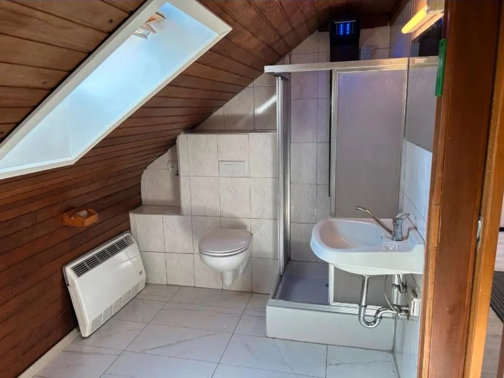 Schöne renovierte 70 m² Wohnung zu vermieten
