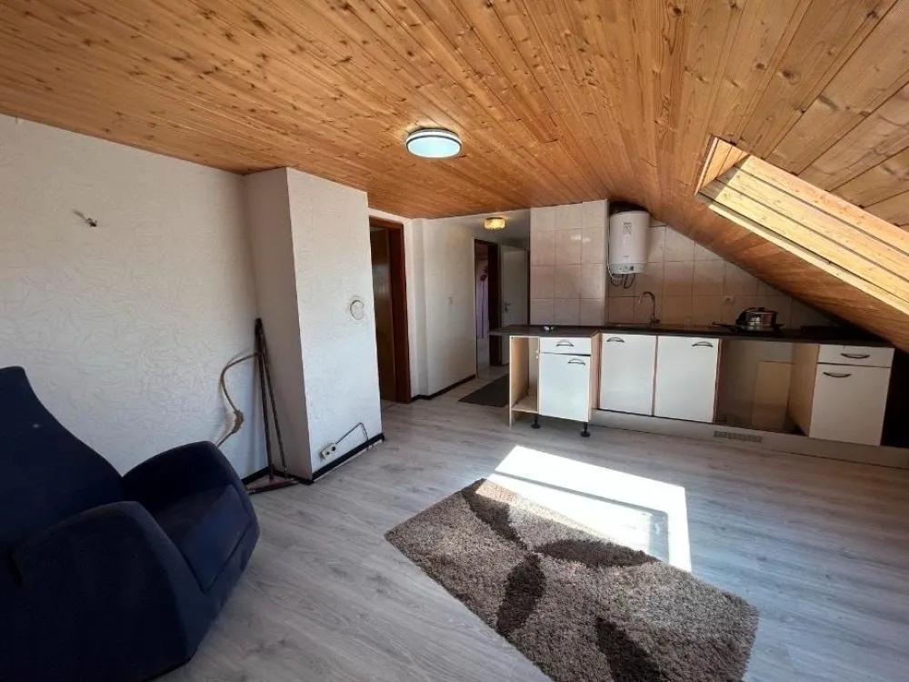 Schöne renovierte 70 m² Wohnung zu vermieten