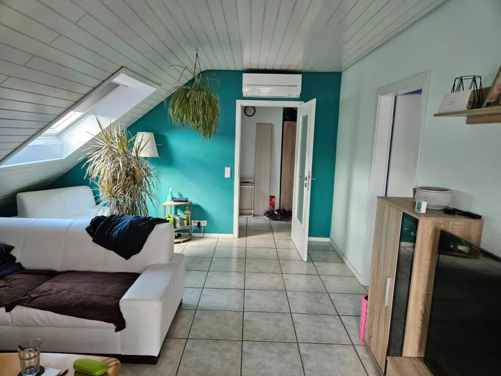 Klimatisierte Dachgeschosswohnung in Mühlheim-Dietesheim