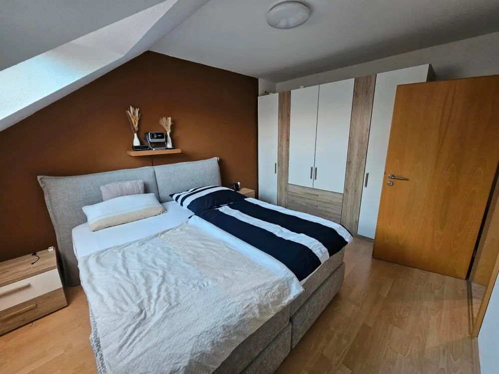 Great 3-Room Attic Apartment in a Quiet, Nature-Adjacent Location