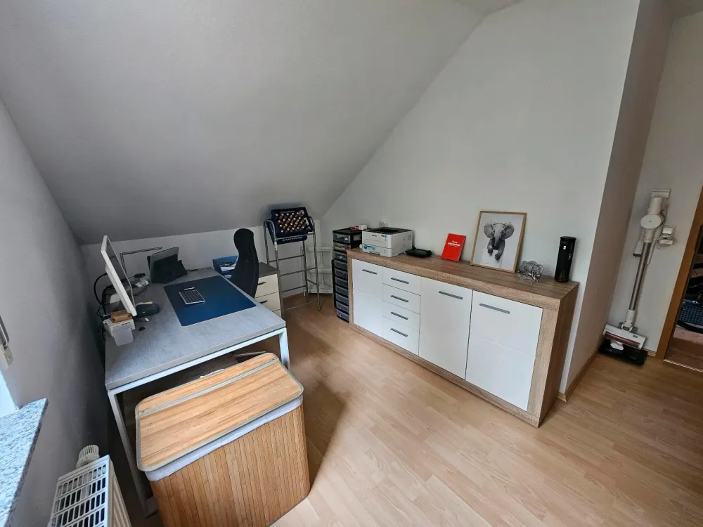 Great 3-Room Attic Apartment in a Quiet, Nature-Adjacent Location
