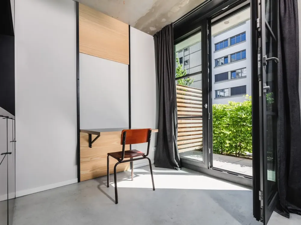 Neon Wood Student Housing - Patio Apartment am Frankfurter Tor
