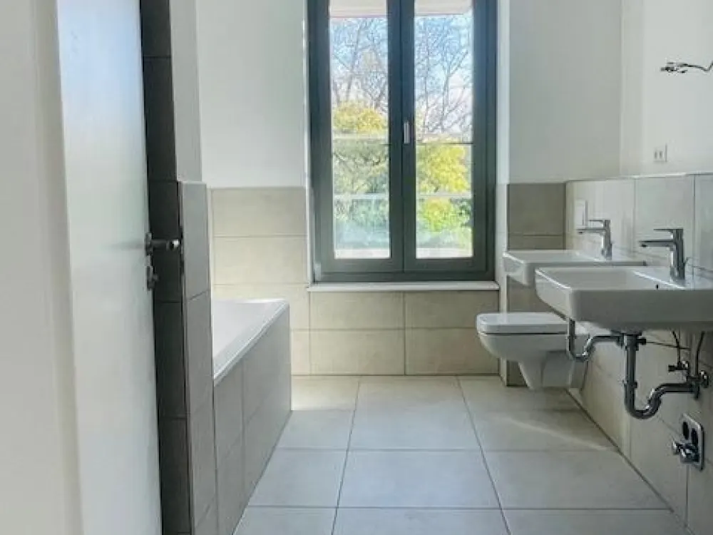 5 Zimmerwohnung mit Gartenanteil
