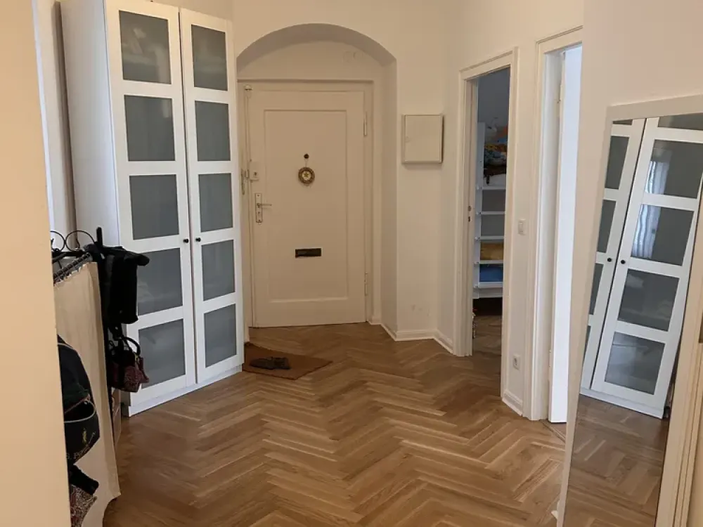 Spacious, fully furnished 2 room Apartment with balcony in Wilmersdorf