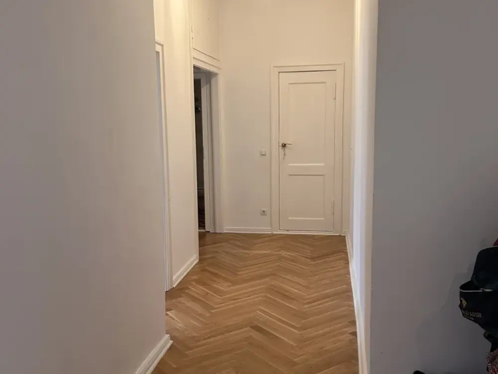 Spacious, fully furnished 2 room Apartment with balcony in Wilmersdorf