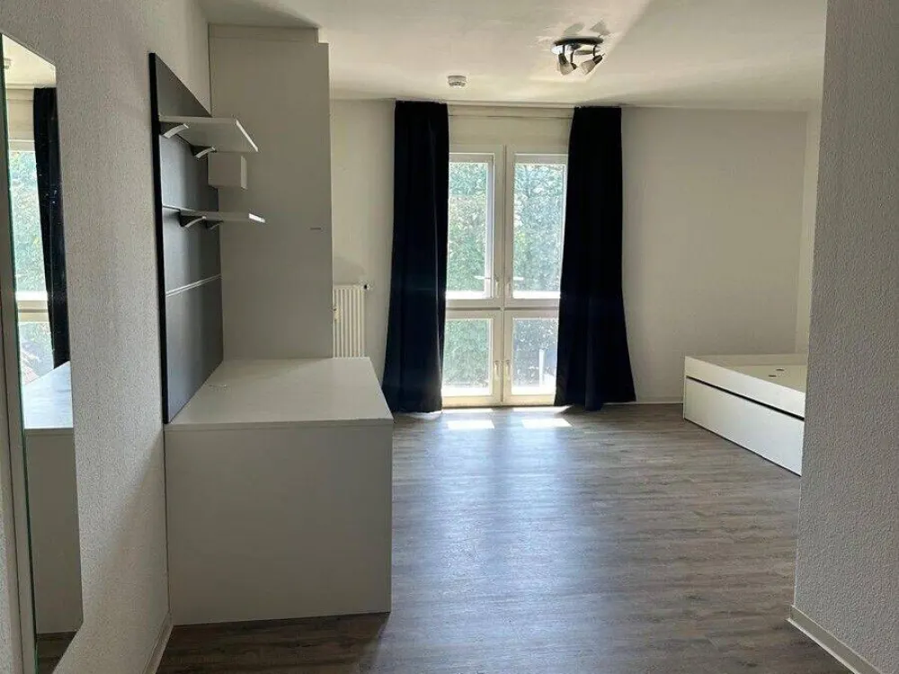Große möblierte Wohnung - Koffer packen und los!