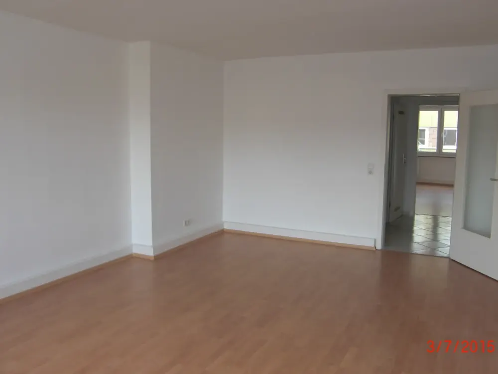helle, frisch renovierte 2,5 Zimmer Wohnung im Herzen von Eickel
