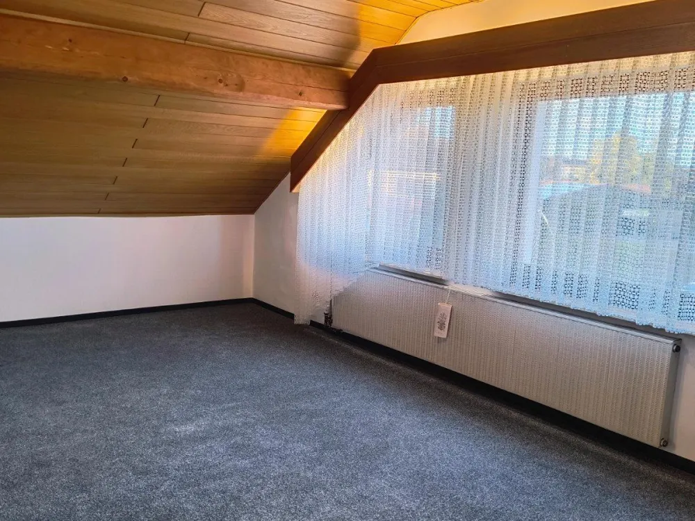 2 ZKB-Dachgeschosswohnung, 48 m² für 1-2 Personen