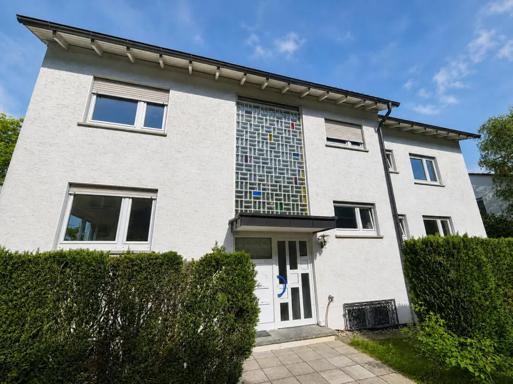Großzügige 5,5 Zimmer-Wohnung mit Westbalkon