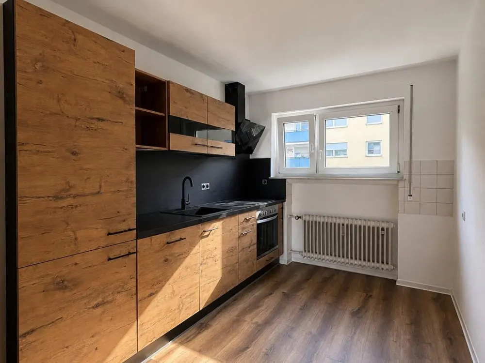 Großzügige 5,5 Zimmer-Wohnung mit Westbalkon