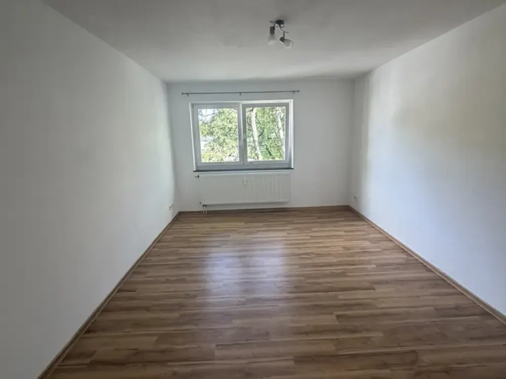 1-Zimmer-Wohnung mit Einbauküche im Herzen von Groß-Buchholz