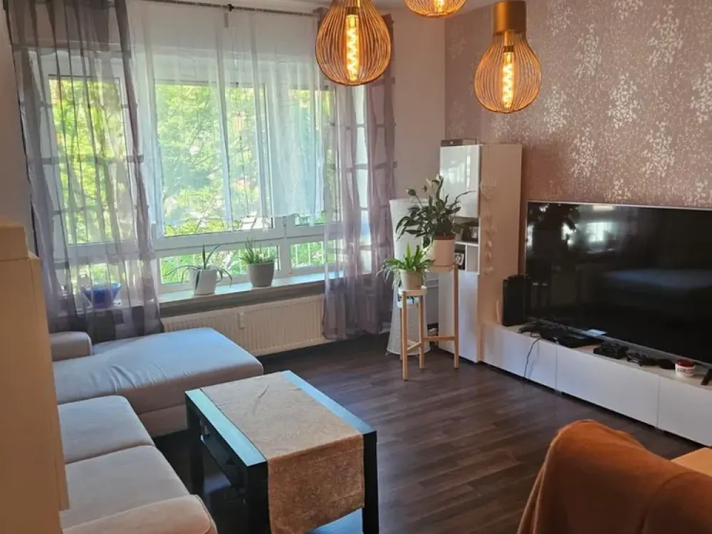 Cozy Apartment with Balcony Near "Forum Hanau" (City Center)