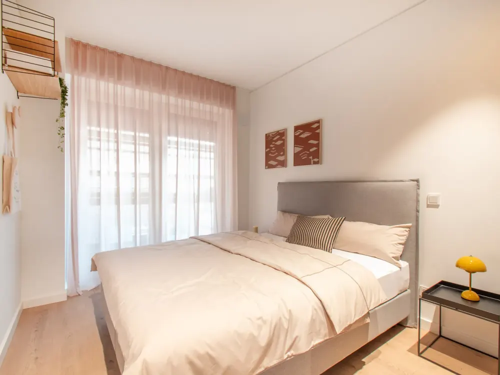 One-Bedroom Apartment with View of the Elbe - Wentzel Dr.