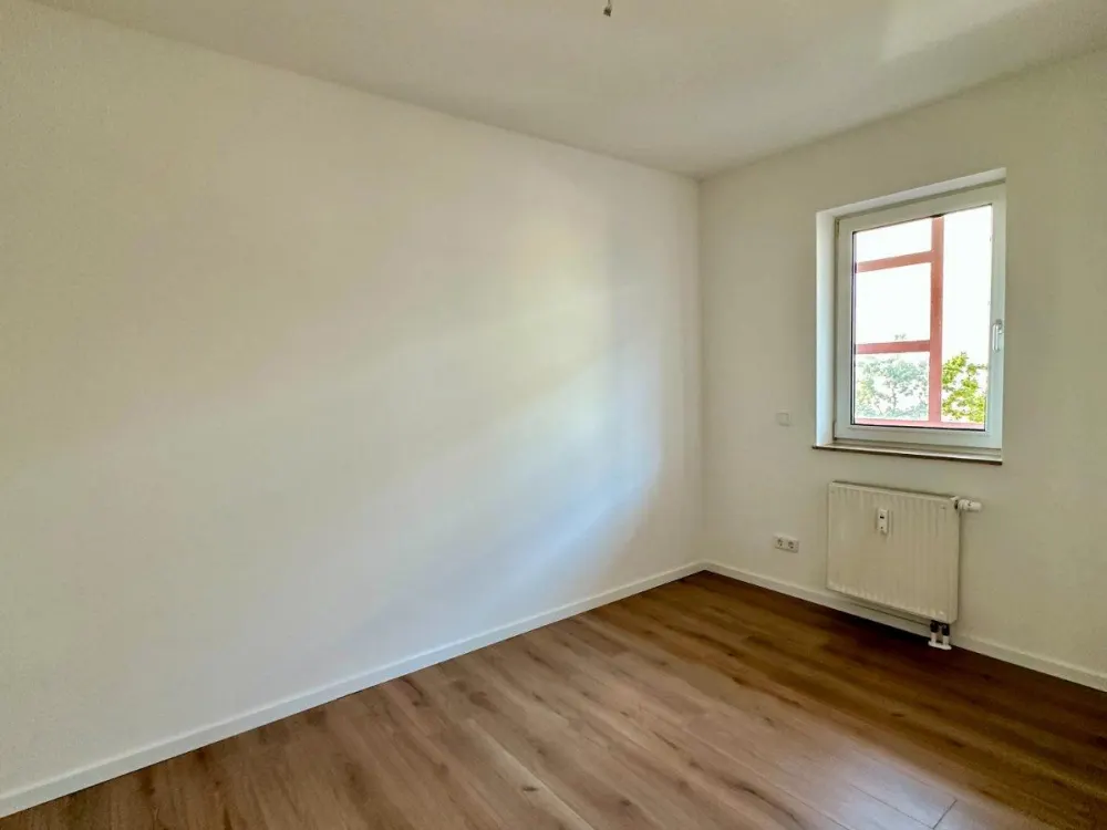 Erstbezug nach umfassender Renovierung: Helle 2-Zimmer-Wohnung