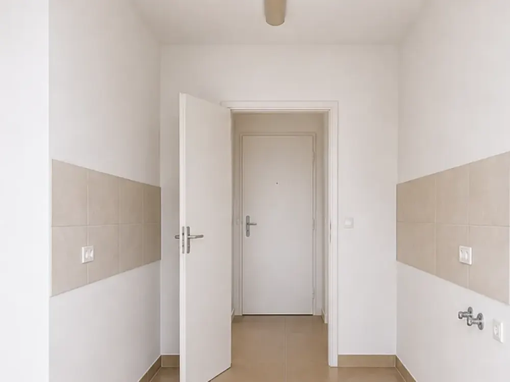 Moderne 3-Zimmer-Wohnung nach umfassender Sanierung mit Balkon und Aufzug