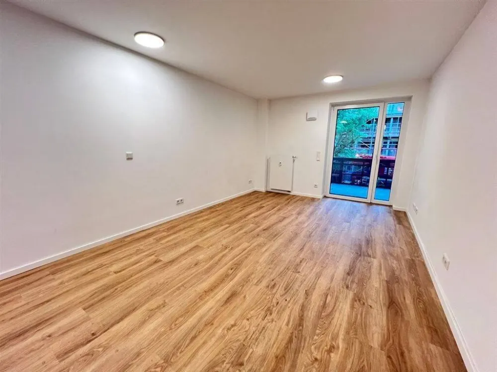 Close to the city + green! From 01.10.! Apartment with SW balcony + underground parking (optional)!