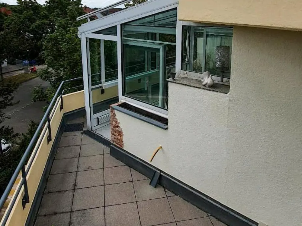 Sonnige 2,5-Zimmer-Penthouse-Wohnung mit Wintergarten