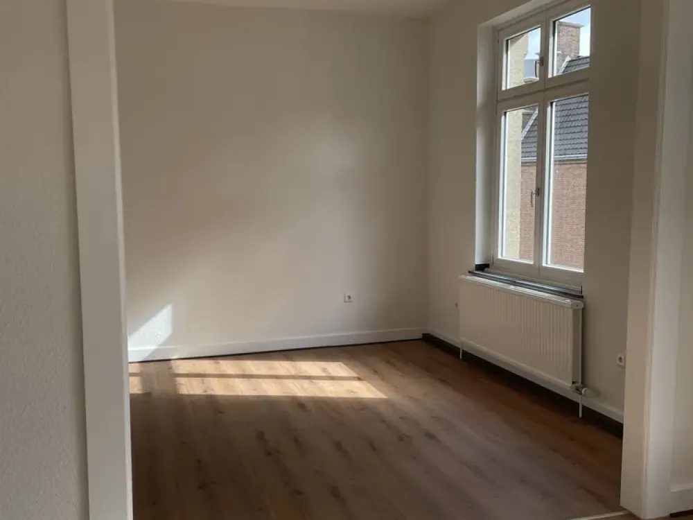 Große und helle Wohnung im Herzen von Neuss