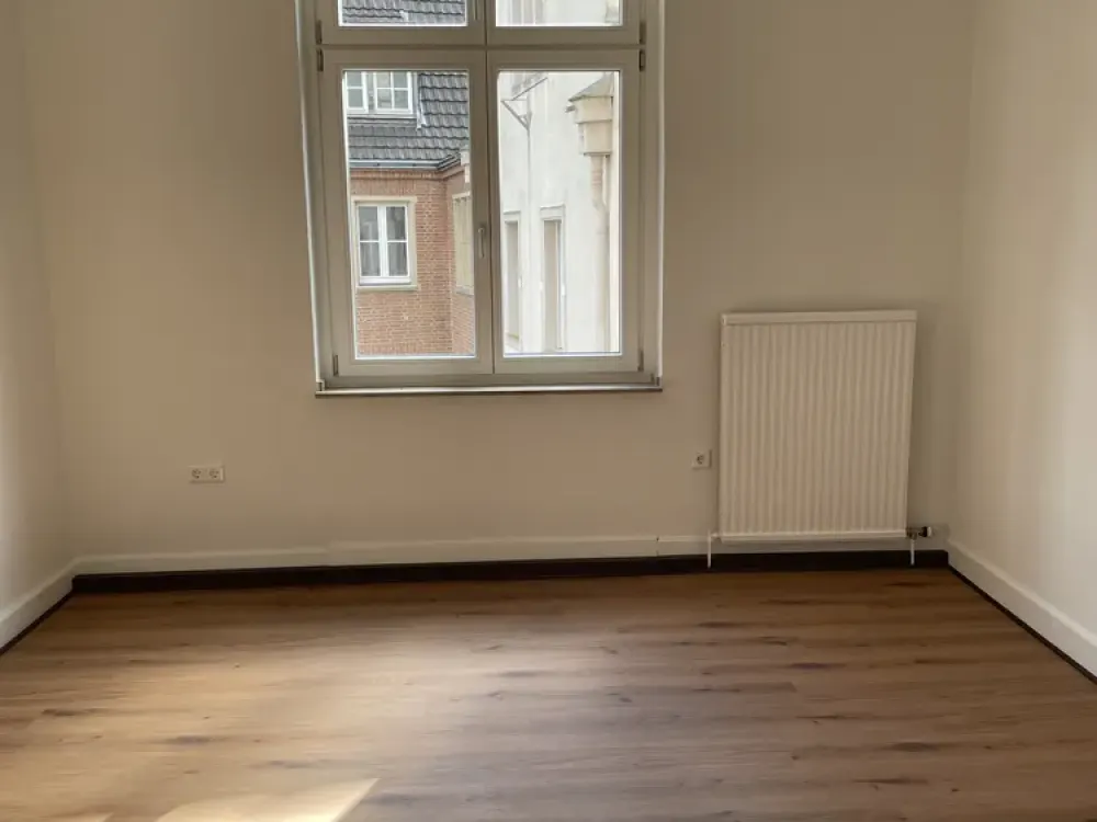 Große und helle Wohnung im Herzen von Neuss