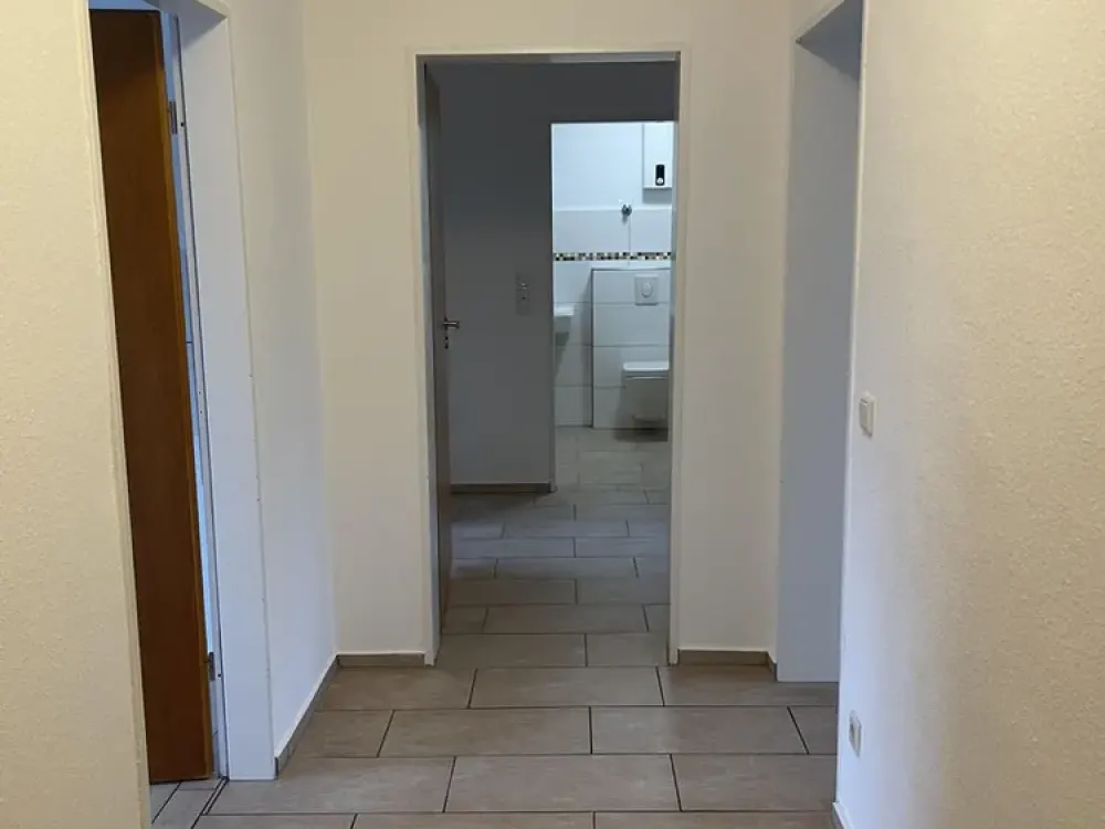 Spacious 5-Room Apartment with Balcony on the 2nd Floor