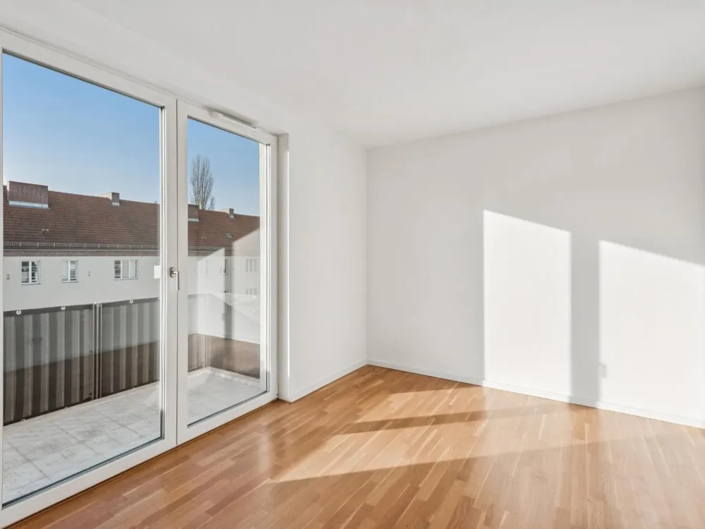 Neubau: helle 4-Zimmer-Wohnung mit zwei Terrassen!