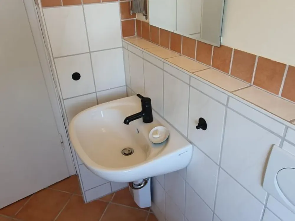 Helle 3-Zimmer-DGW mit ausgebauten Spitzboden und Garten