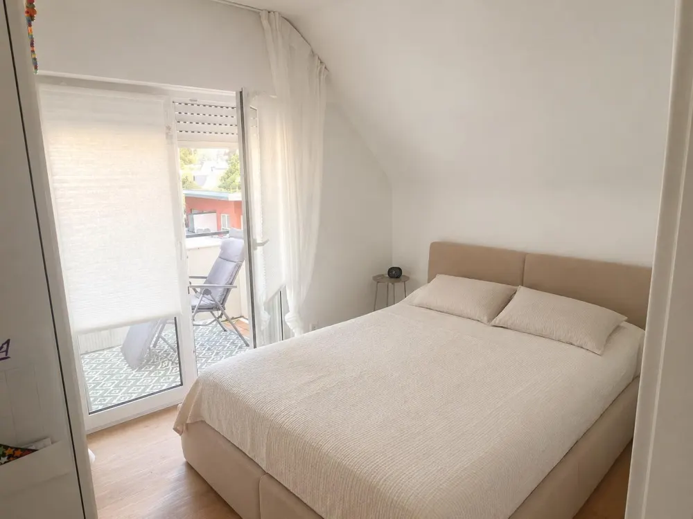 3 Zimmer 56 qm Balkon und Garage